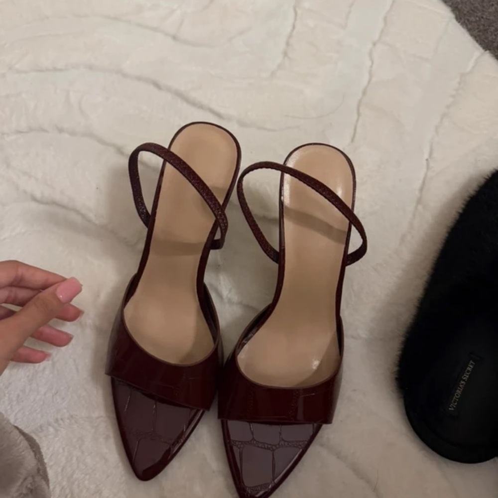 Elegant Burgundy Strappy Heels